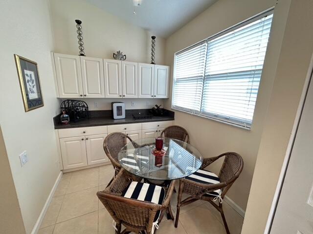 Building Photo - 360 Shoreline Cir