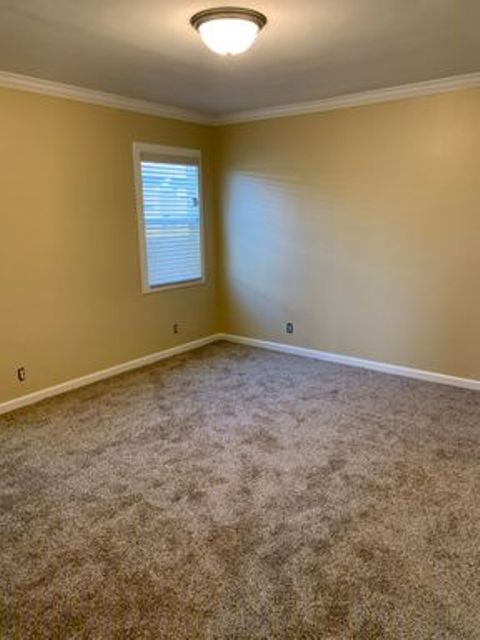 Foto principal - 16831 Crenshaw Blvd