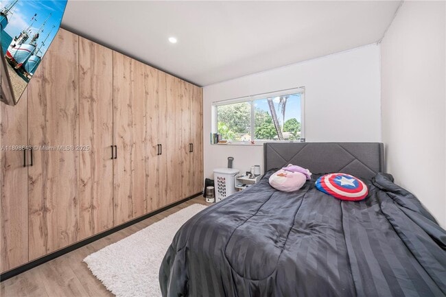 Building Photo - Modern Furnished 2BD/2BA Home in Ives Estates