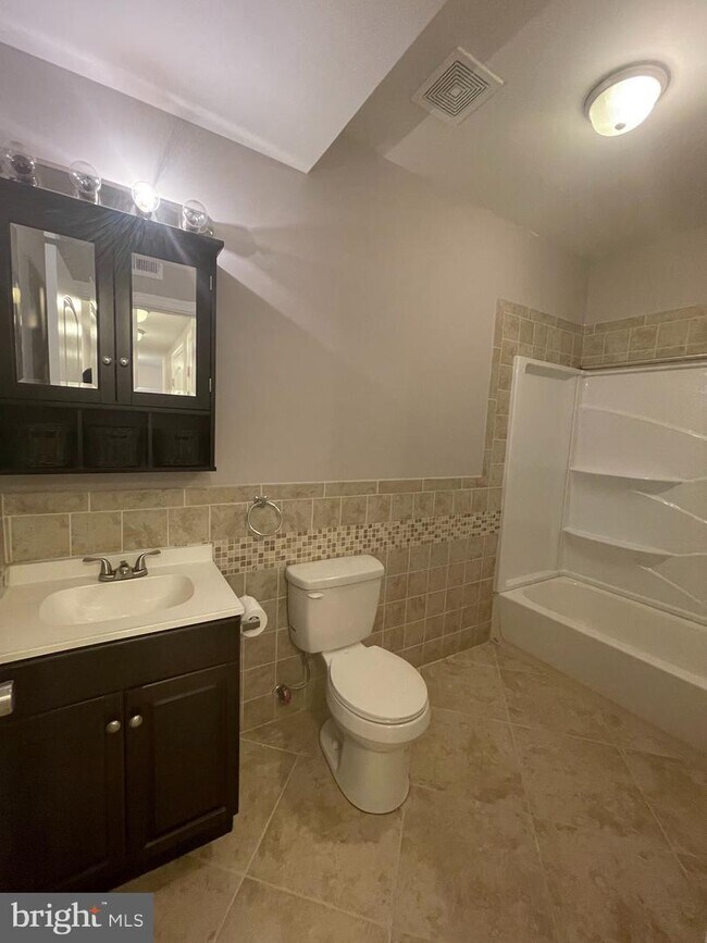 Foto del edificio - 4111 Ludlow St