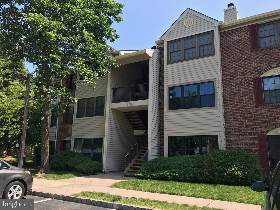 35 Feiler Ct, Lawrence Township, NJ 08648 Condo for Rent in Lawrence Township, NJ