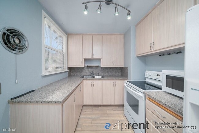 Foto del edificio - 3 br, 1 bath House - 104 E 38th Street, Va...