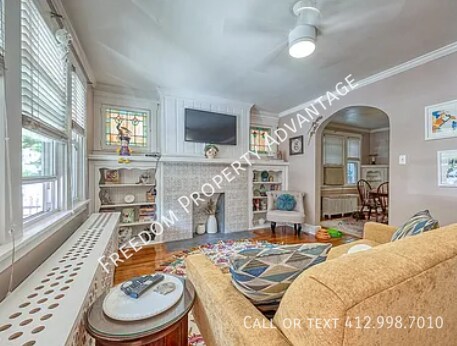 Foto del edificio - 228 Lavina Ave