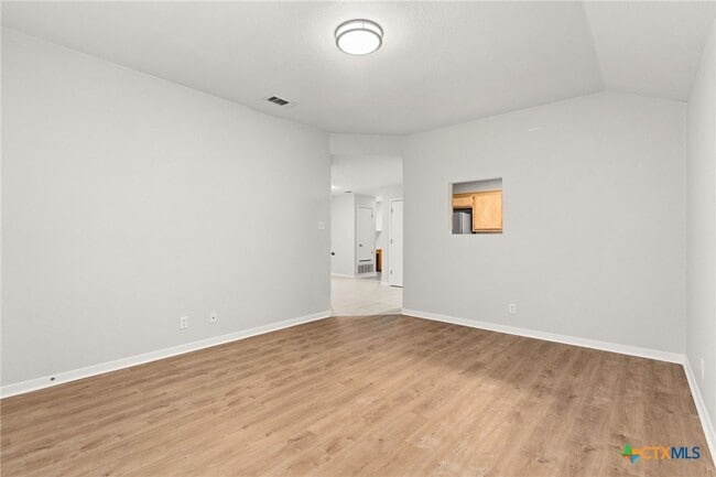 Building Photo - 1404 Chips Dr