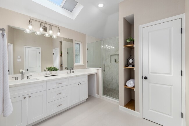 Foto del edificio - 2826 Creek Manor Dr