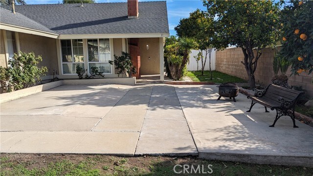 Foto del edificio - 15747 Rolling Ridge Dr