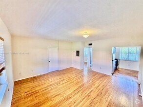 Building Photo - 736 13th St