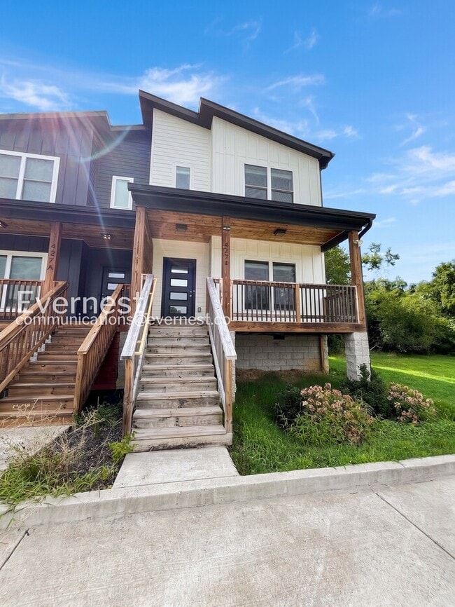 Building Photo - 427 Toney Rd