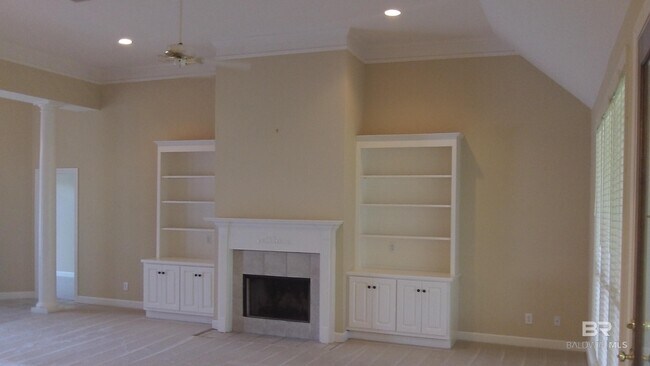 Foto del edificio - 222 Lakeridge Dr