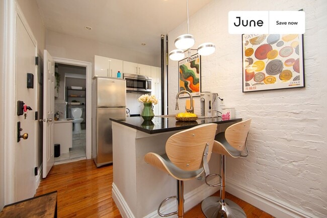 Photo - 826 9th Ave Apartment