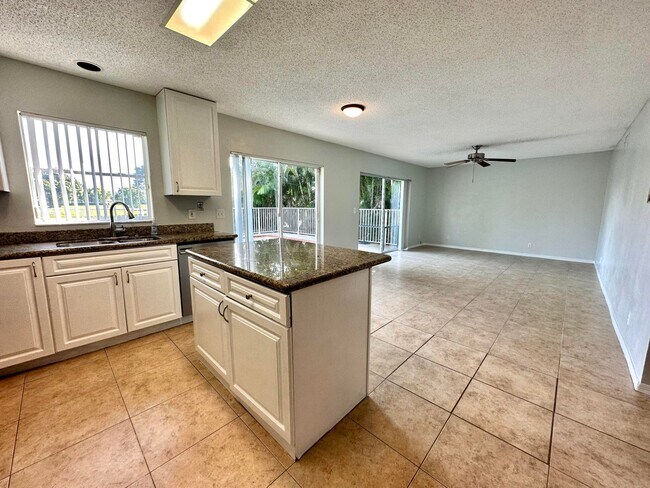 Building Photo - 2698 Linkside Dr