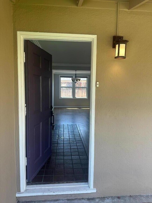 Foto del edificio - 952 Timothy Ln
