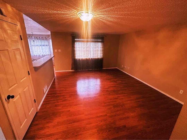 Foto del edificio - 4645 E 135th Ave