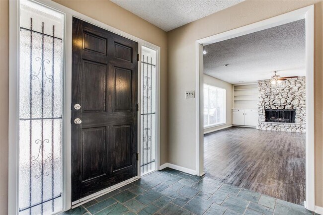 Foto del edificio - 3204 Overton Park Dr W