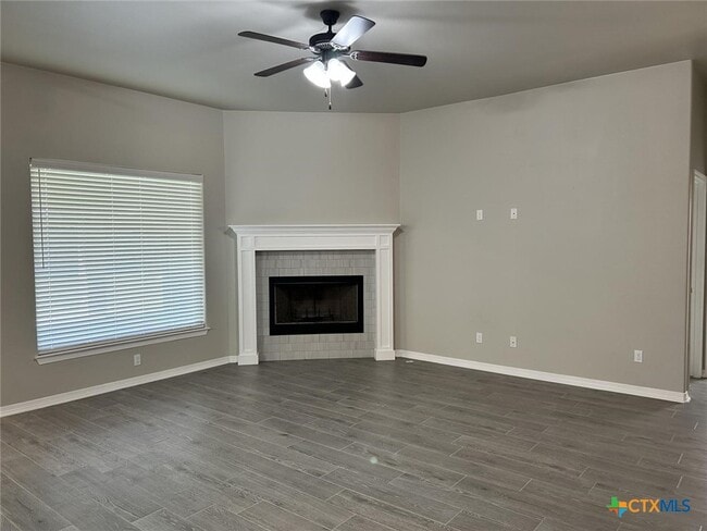 Building Photo - 620 Holstein Dr