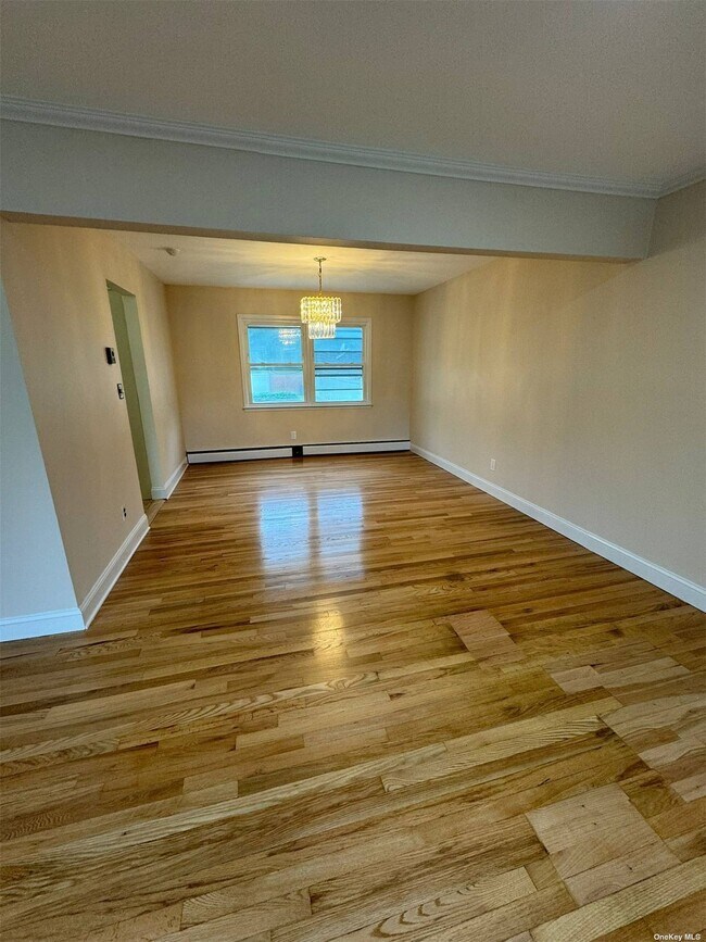 Foto del edificio - 265 Randall Ave
