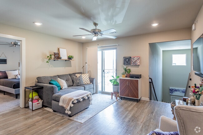 2HAB, 2BA - 1,172 ft² - Atlas at Cabot