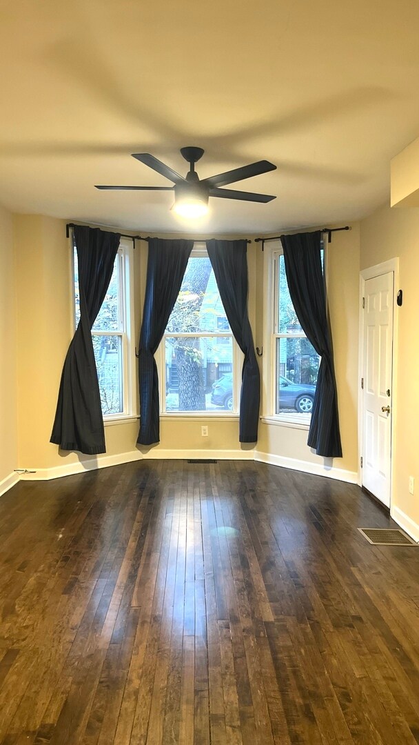 Foto del edificio - 1503 W Superior St