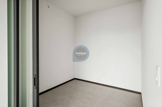 Building Photo - 1460 rudolph