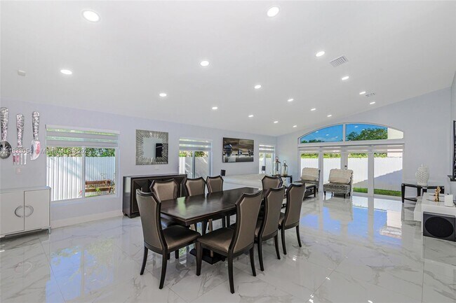 Foto del edificio - 344 SW 191st Ave