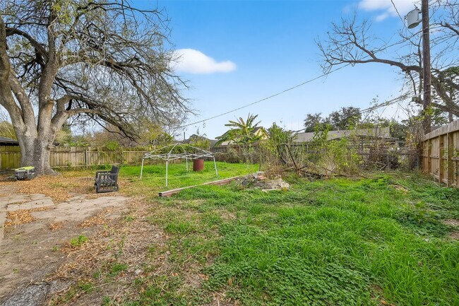 Foto del edificio - 11107 Cedarview Ln
