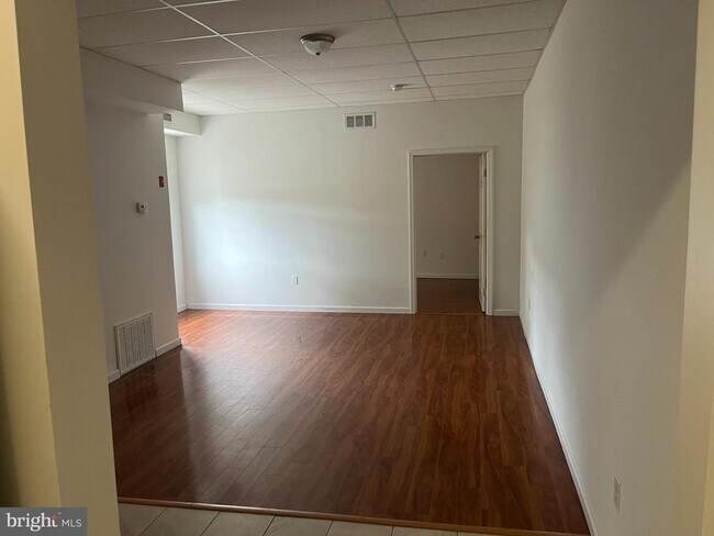 Building Photo - 805 W Atlantic Ave