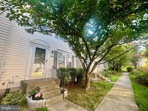 Building Photo - 6609 Fable Ct