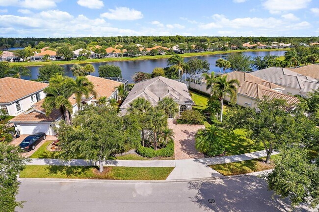 Building Photo - 8120 SE Paurotis Ln
