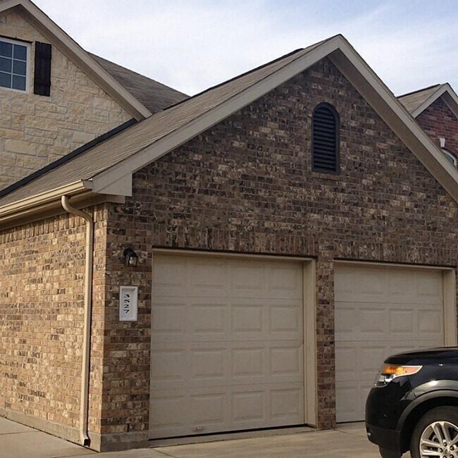 Building Photo - 3527 Yasmine Ranch Dr