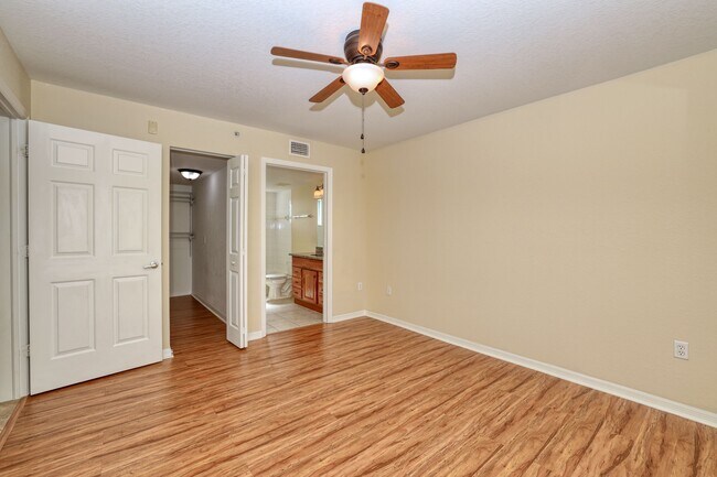 Building Photo - 8264 Key Royal Cir