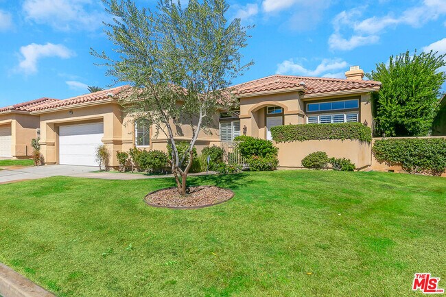 Foto del edificio - 78770 Spyglass Hill Dr