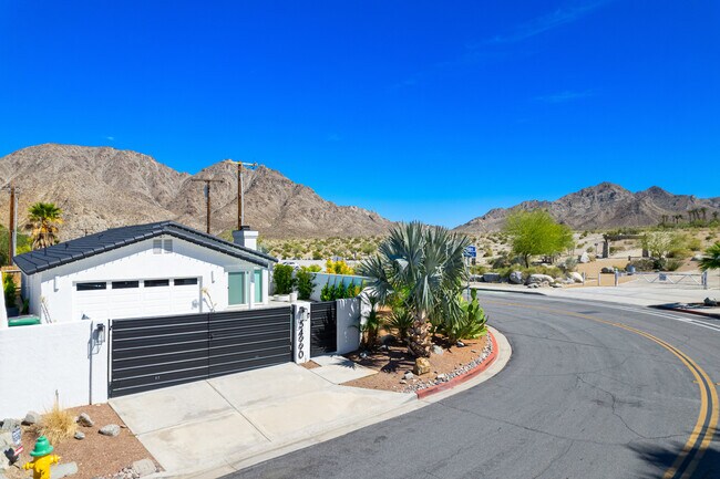 Building Photo - 54990 Avenida Madero