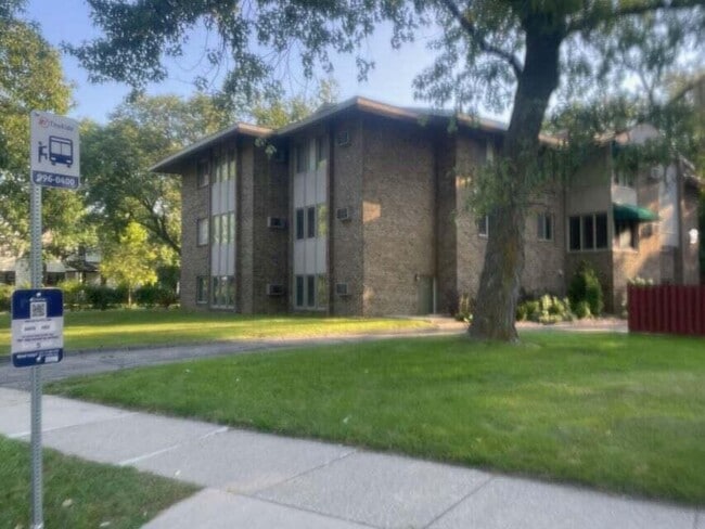 Building Photo - 1400 Morton Ave