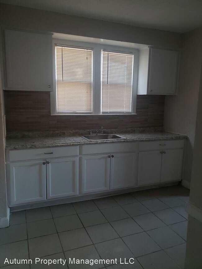 Building Photo - 4 br, 1 bath House - 16232 Birwood Street