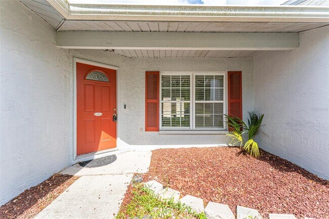 Foto del edificio - 5010 Larch Ln