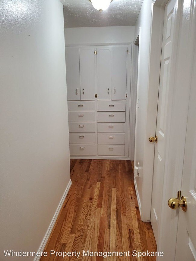 Foto del edificio - 4 br, 2.5 bath House - 6110 S Pittsburgh St.
