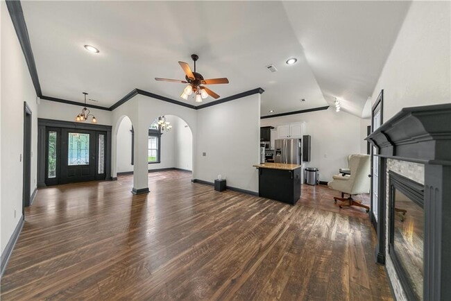 Building Photo - 3 Rhonda Ln