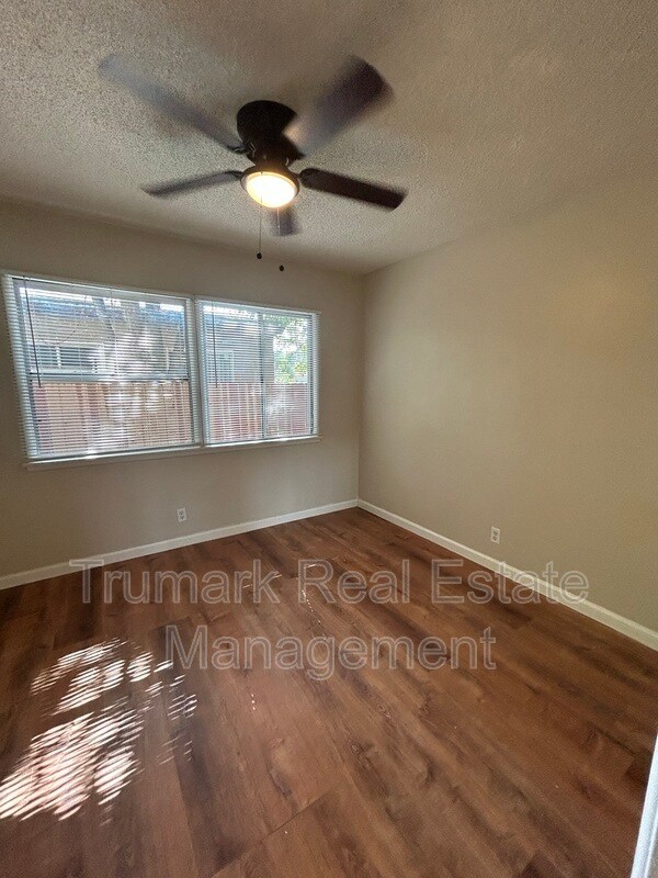 Foto del edificio - 512 Irving Ave