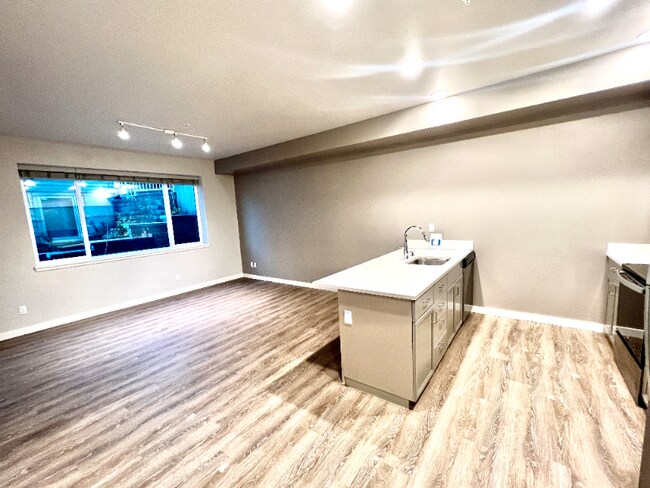 Building Photo - 2330 Yakima Ct