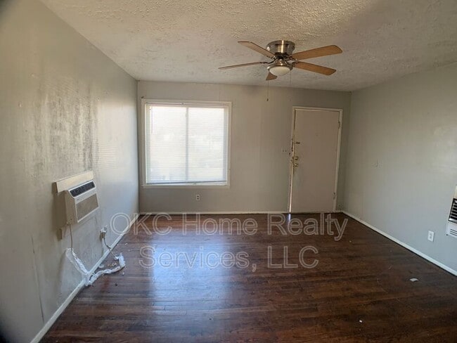 Building Photo - 6120 NW 55th St