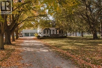 Building Photo - 19 Parkside Dr