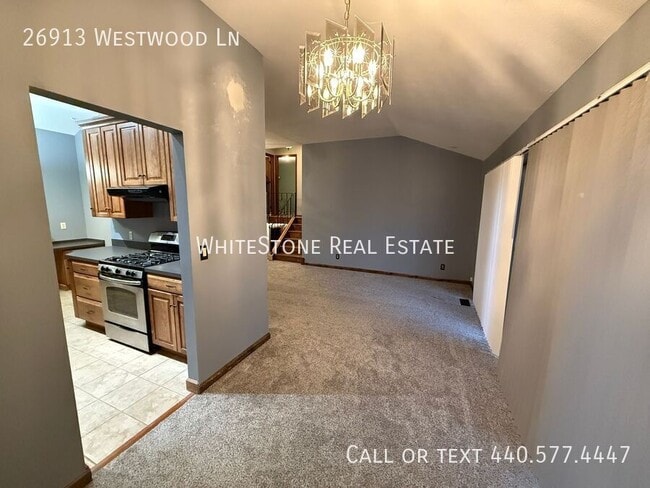 Foto del edificio - 26913 Westwood Ln