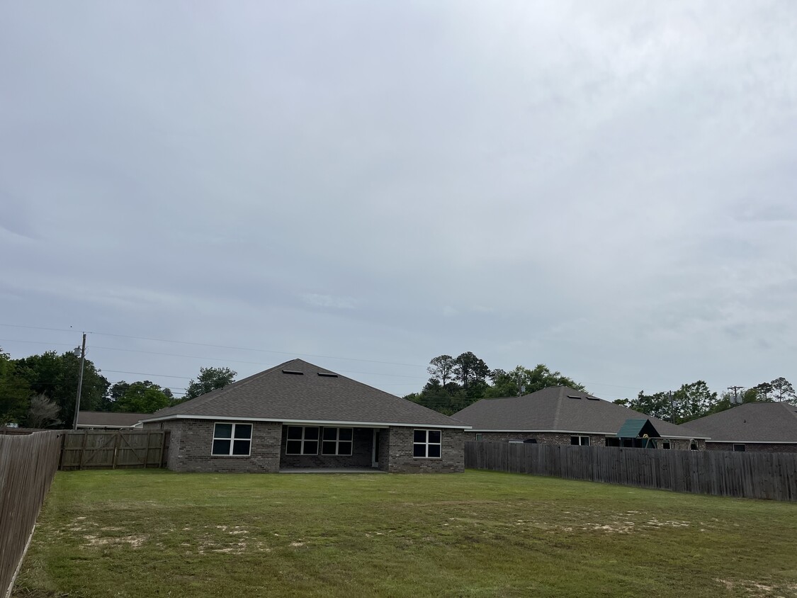 Building Photo - 8768 Palmetto Dr