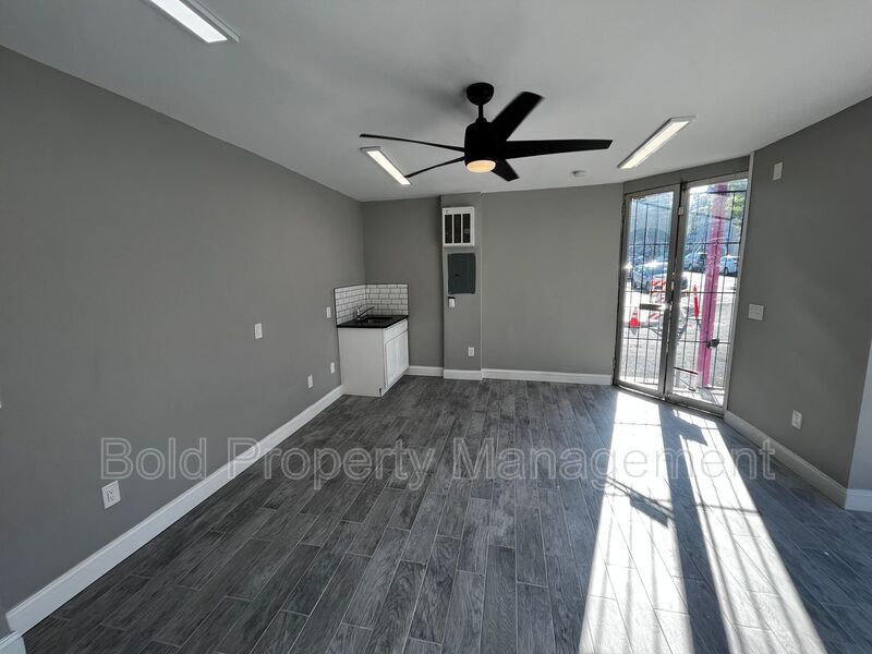 923 Buttonwood St Unit commercial, Reading, PA 19604 Condo for Rent