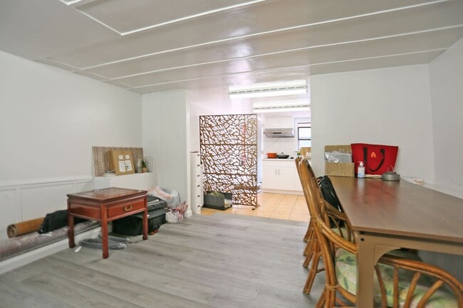 Building Photo - 507 3rd Ave