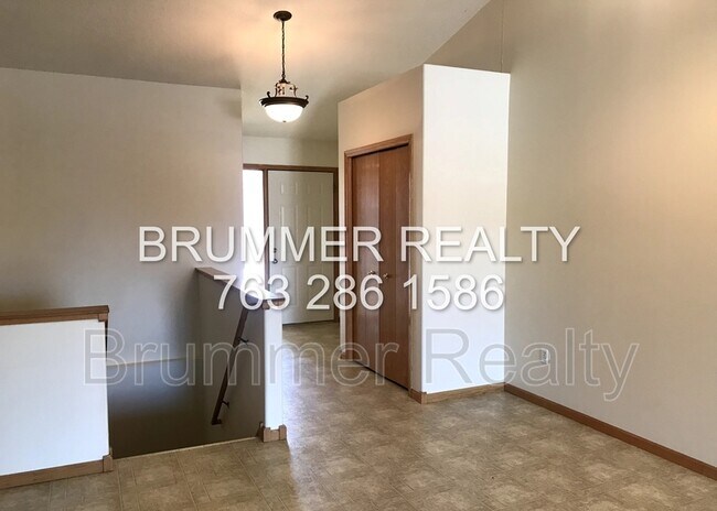 Building Photo - 5555 153rd Ct NW