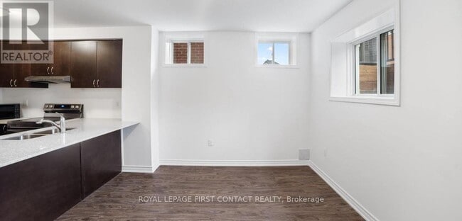 Building Photo - 169 Greer St