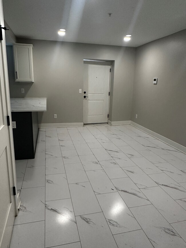 Building Photo - 3528 Bloomington Ave