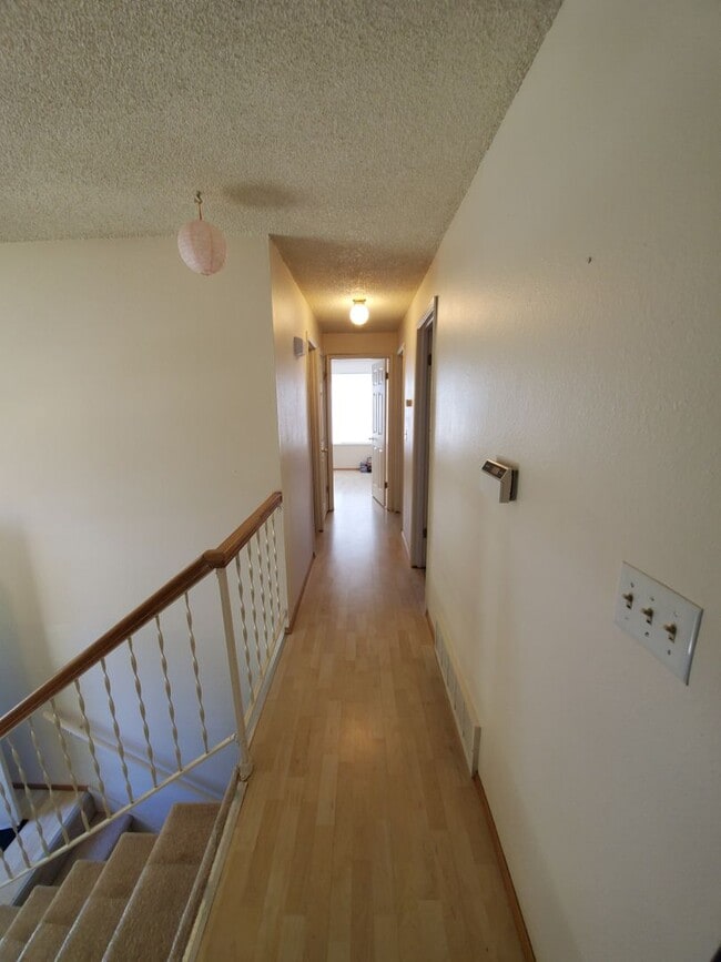 Building Photo - 3 Bed, 1.75 bath Home in Port Orchard