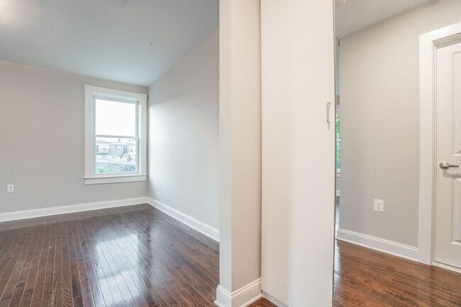 Foto del edificio - 310 E Lanvale St